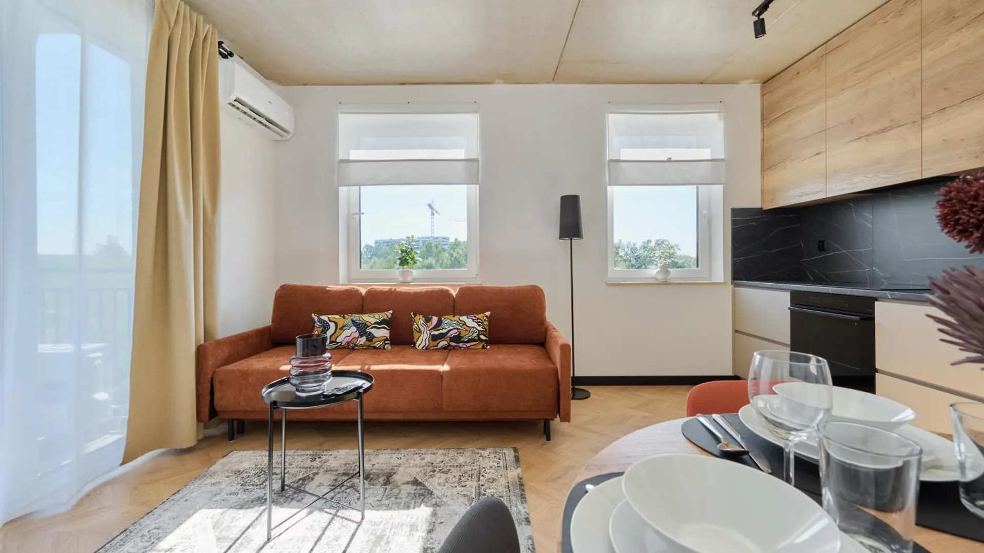 Fresh & Stylish Apartments In Poznan With Parking & Balcony By Noclegi Renters location