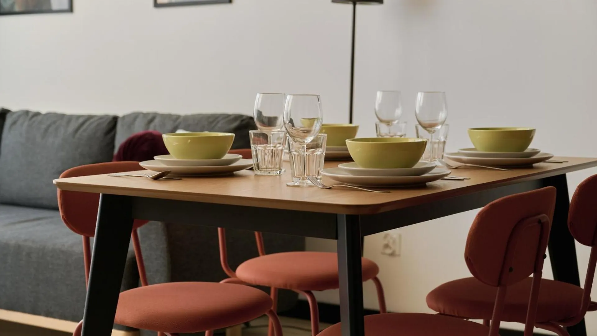 Fresh & Stylish Apartments In Poznan With Parking & Balcony By Noclegi Renters