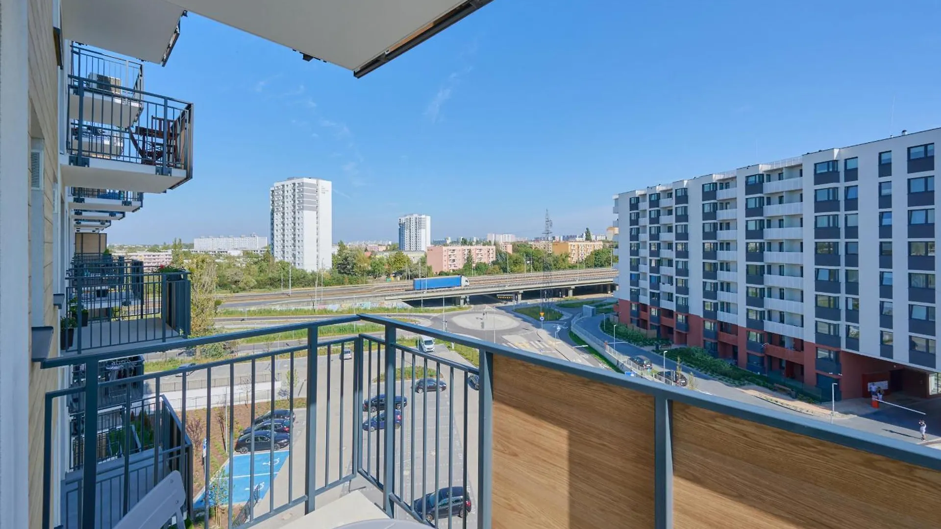 Fresh & Stylish Apartments In Poznan With Parking & Balcony By Noclegi Renters
