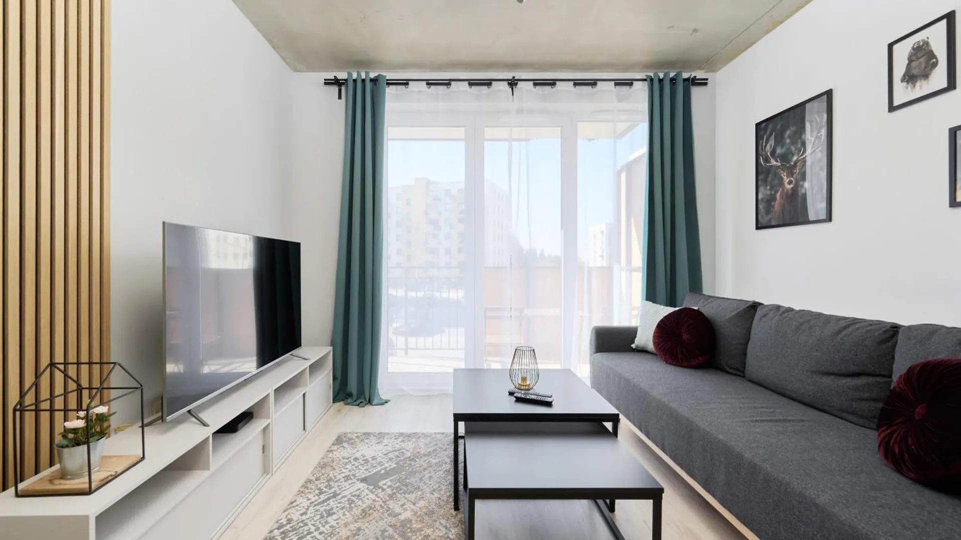 Fresh & Stylish Apartments In Poznan With Parking & Balcony By Noclegi Renters 0*,  Poland