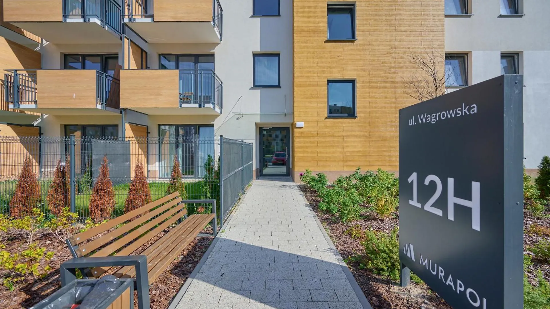 Fresh & Stylish Apartments In Poznan With Parking & Balcony By Noclegi Renters 0*,  Poland