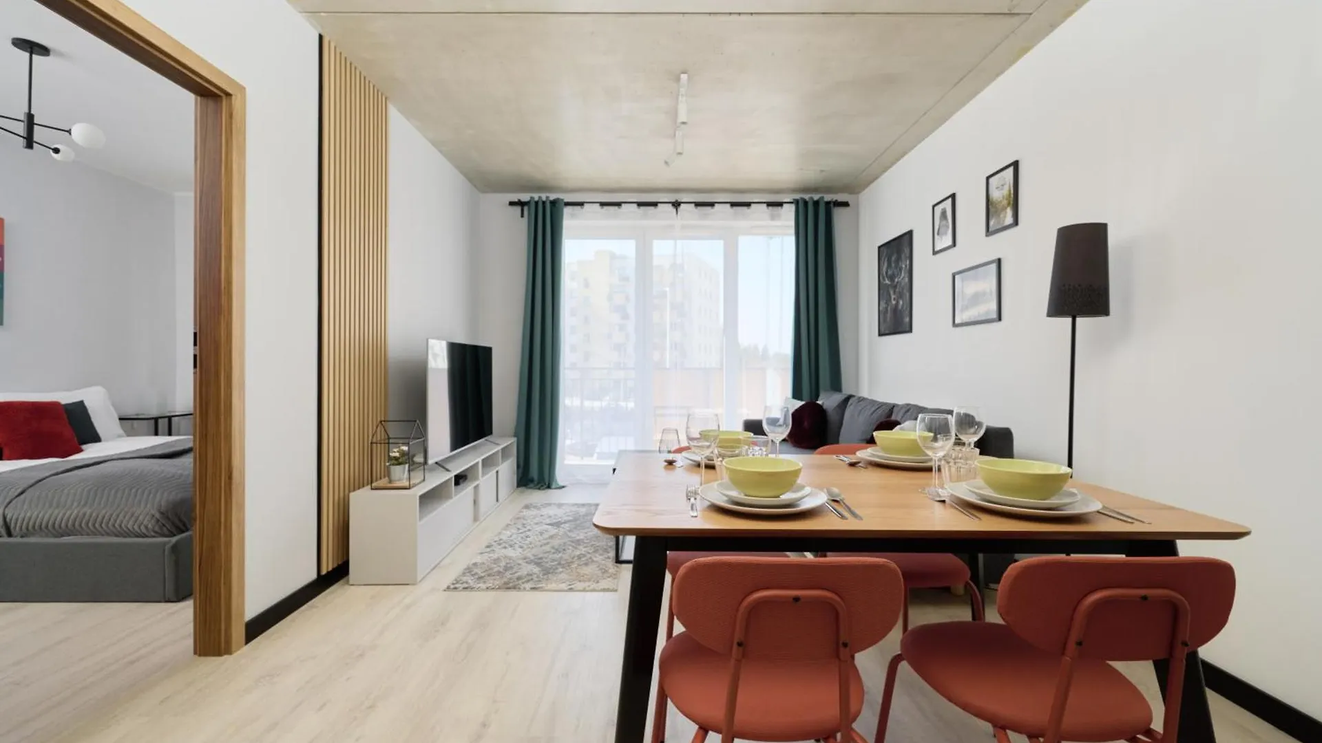 Fresh & Stylish Apartments In Poznan With Parking & Balcony By Noclegi Renters