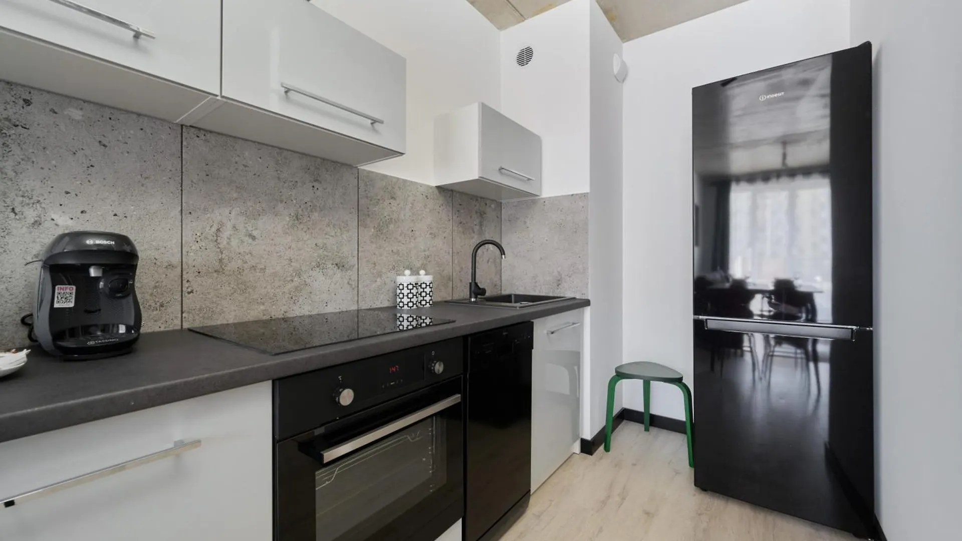 Fresh & Stylish Apartments In Poznan With Parking & Balcony By Noclegi Renters