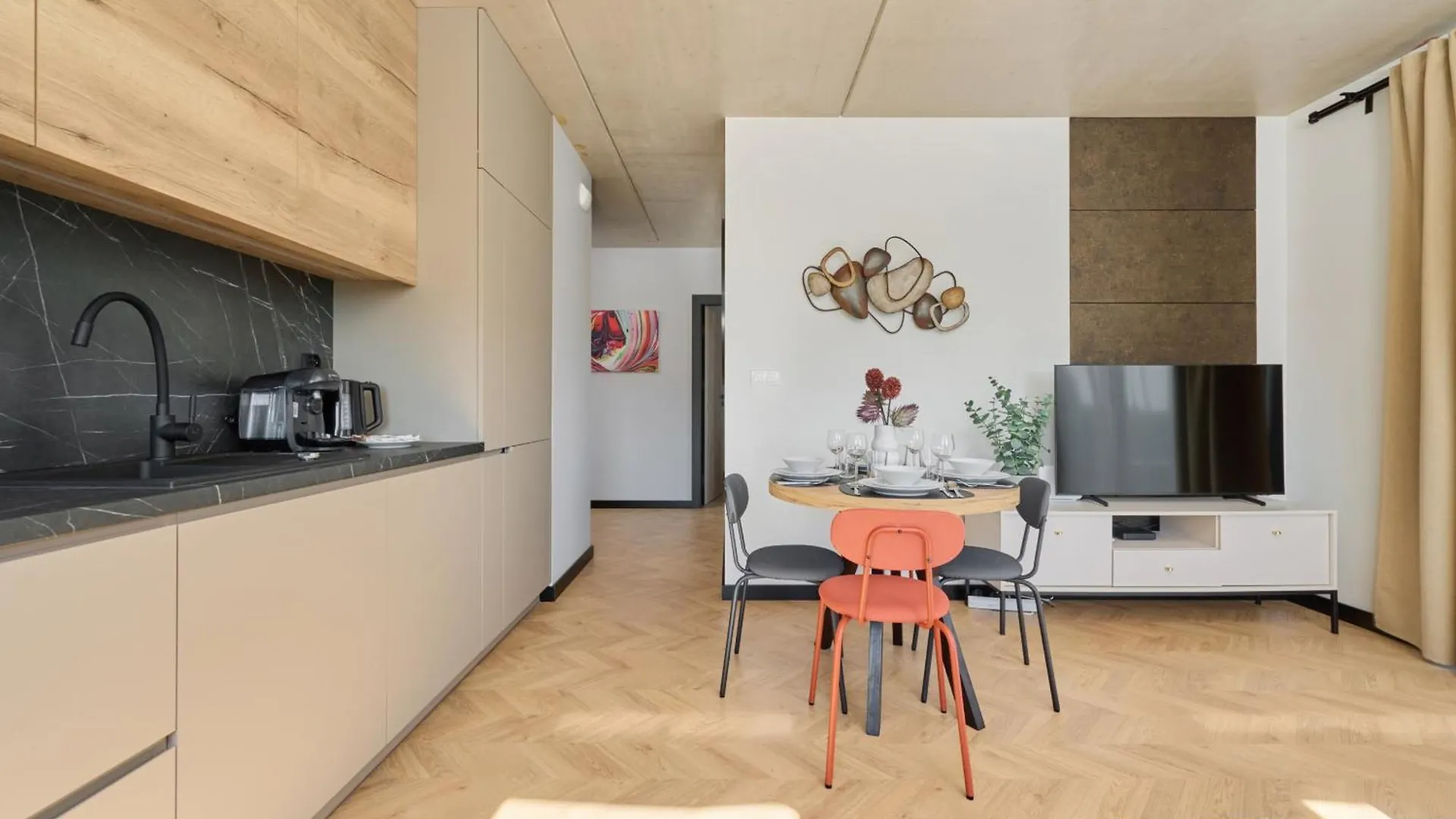 Fresh & Stylish Apartments In Poznan With Parking & Balcony By Noclegi Renters