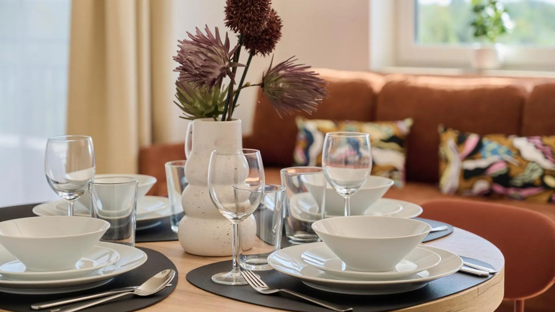 Fresh & Stylish Apartments In Poznan With Parking & Balcony By Noclegi Renters Poland
