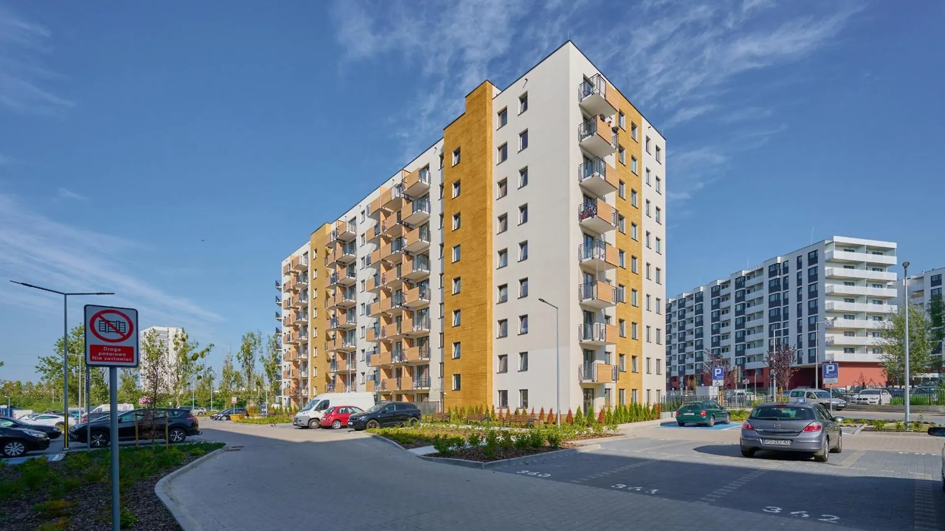 Fresh & Stylish Apartments In Poznan With Parking & Balcony By Noclegi Renters